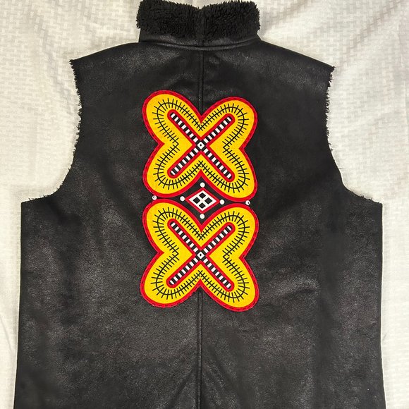 Upcycled Black Faux Suede/Sherpa Vest African Toghu Inspired XL - Picture 4 of 6